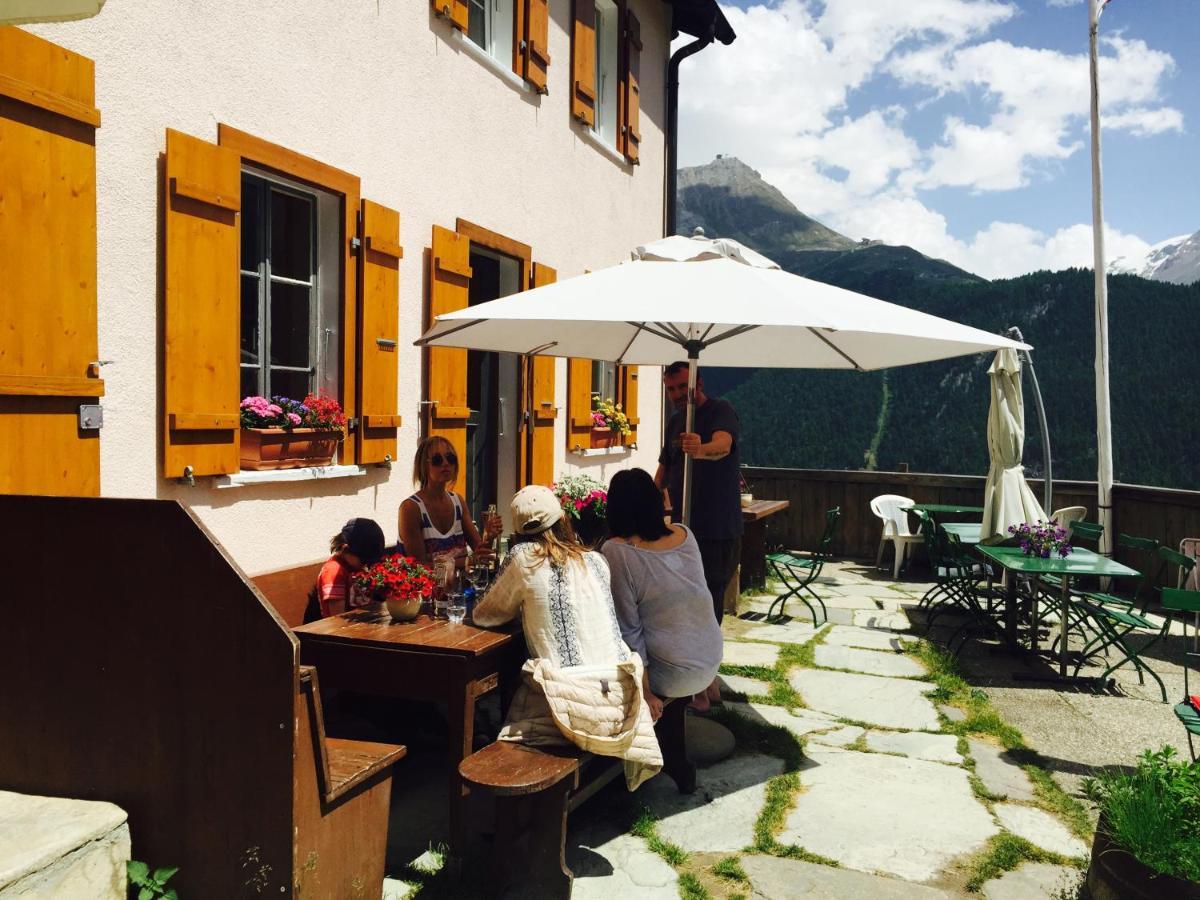 Edelweiss Mountain Guest House - 1 Hour Hike Up From Zermatt Station - On Hiking Trail - No Transport ภายนอก รูปภาพ
