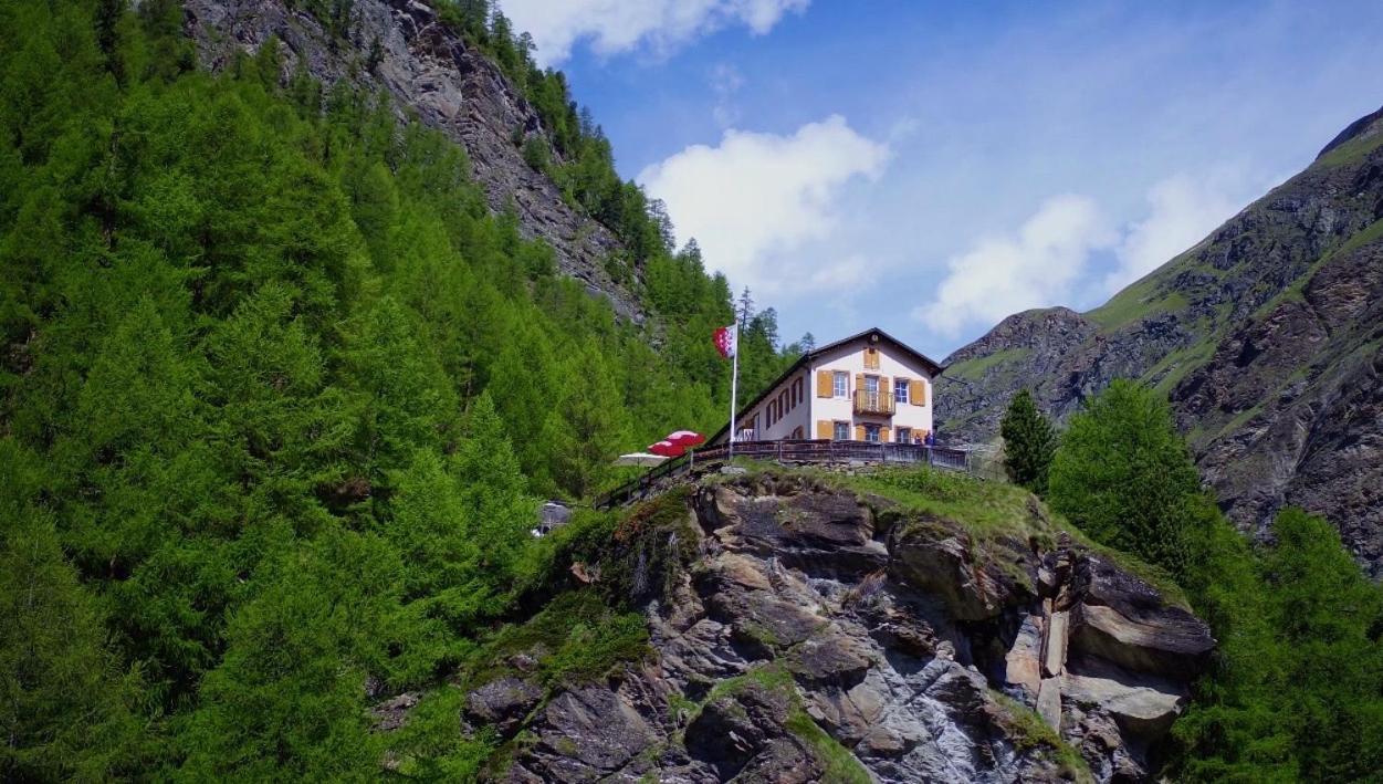Edelweiss Mountain Guest House - 1 Hour Hike Up From Zermatt Station - On Hiking Trail - No Transport ภายนอก รูปภาพ